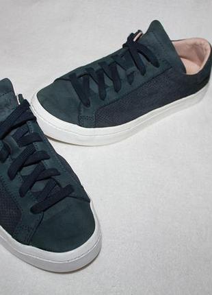 Кеды фирмы adidas 36,5 размера по стельке 23 см вся стелька с загибом на пятку 24 см