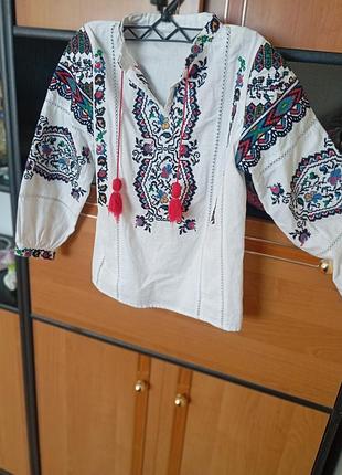 Вишиванка "казка" для дівчинки з мережкою, на вік 6-9 років