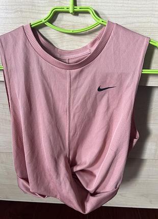 Топ найк топ