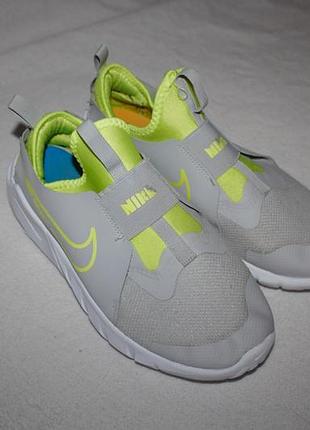 Кроссовки фирмы nike 39 размер по стельке 25 см