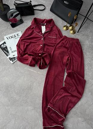 Оксамитова піжама