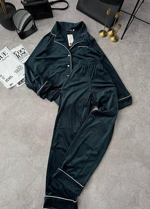 Оксамитова піжама