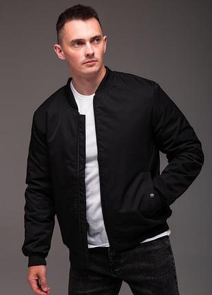 Чоловіча утеплена куртка бомбер чорна