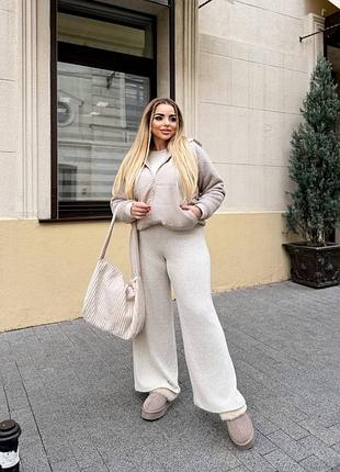 Куртка женская демисезонная с капюшоном