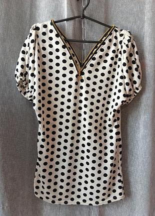 Теплая удлиненная футболка.