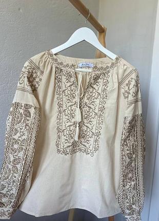 Якімна жіноча вишиванка