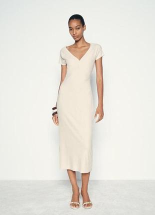 Платье zara в рубчик нежно-кремового оттенка