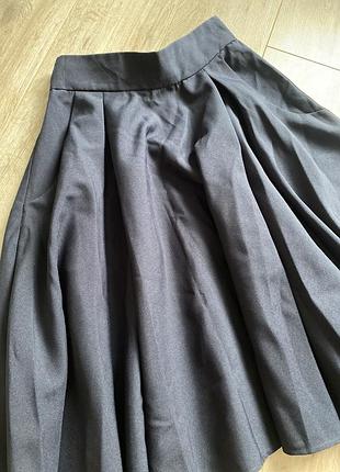 Спідниця по коліна