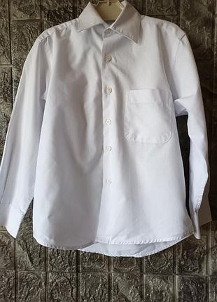 Рубашка белоснежная на мальчика с длинным рукавом на возраст 6-8 лет