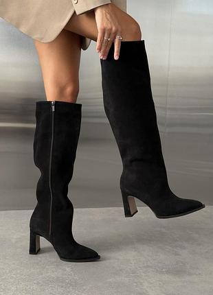 Жіночі замшеві чоботи