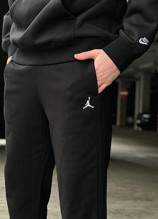 Топові штани від jordan чорні