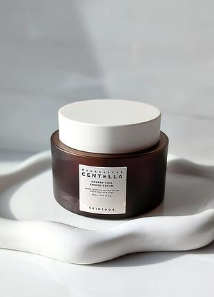 Живильний крем з пробіотиками skin1004 madagascar centella probio-cica enrich cream