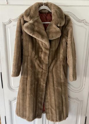 Шикарна жіноча шубка штучне хутро