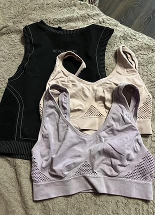 Спортивні топи