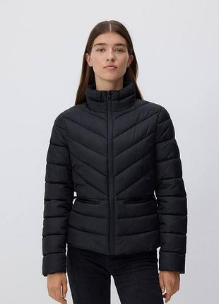 Демісезонна cтьобана куртка reserved