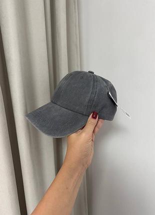 Кепка винтажная серого цвета