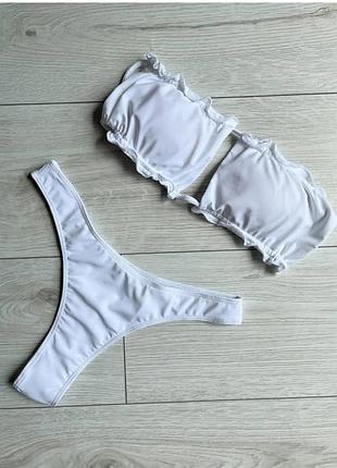 Купальник білий зі стрингами