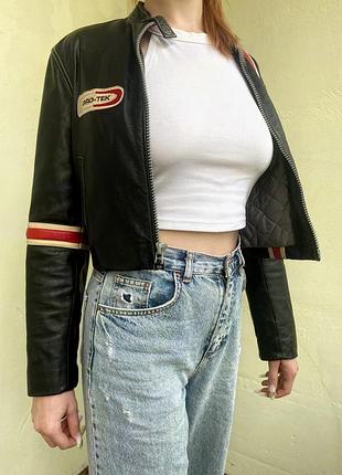 Кожаная куртка укороченная
