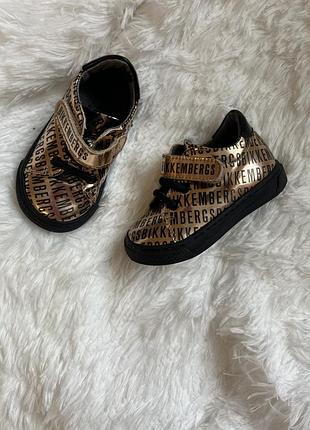 Дитячі туфлі. 19 розмір.