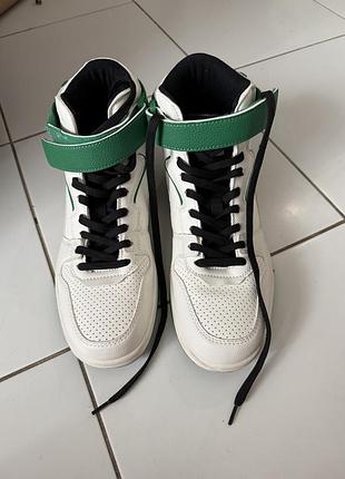 Високі кеди zara