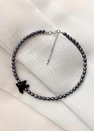 Чокер з натуральних чорних перлин та пташкою з полімерної глини ручної роботи, намисто з перлів