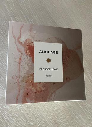 Парфюмированная вода для женщин объем 100 мл  love