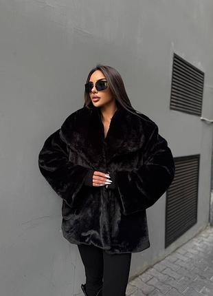 Крутая женская шубка на подкладке