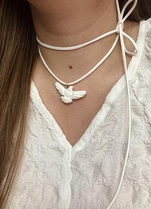 Горлиця з полімерної глини на шию, чокер з горлицею