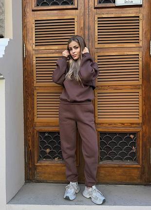 Женский теплый спортивный костюм пенье не кашлатится