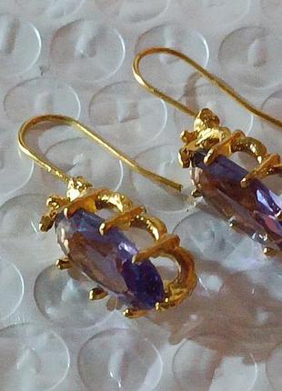 Сережки біжутерія з каменем.