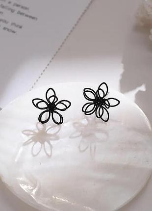 Серьги цветочки 3д