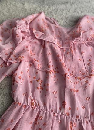 Жіноче плаття