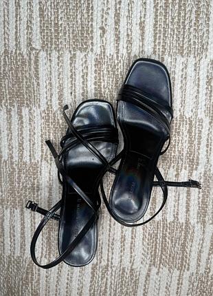 Босоніжки pull&bear нові, 36 розмір