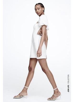 Платье белое с завязками на спине