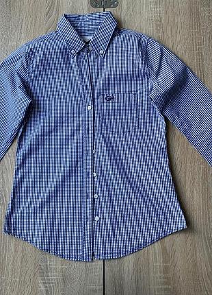 Гарна жіноча рубашка.