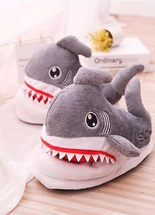 Домашние тапочки акулы