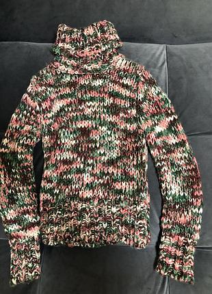 Тепла кофта з люрексовою ниткою.