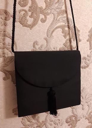 Маленька вишукана сумочка