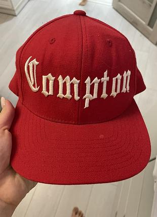 Бейсболка червона campton