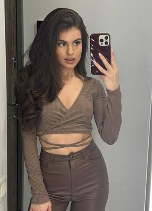 Шикарний топ із завʼязками