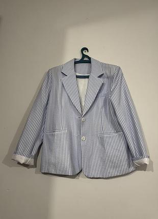 Жіночий піджак