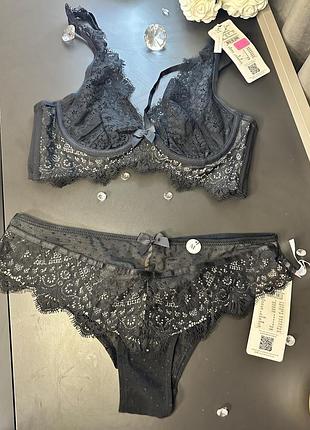Неймовірно красивий комплект hunkemoller