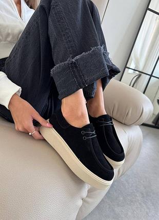 Жіночі замшеві туфлі лофери