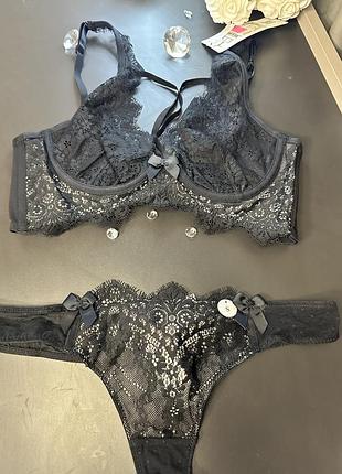 Неймовірно красивий комплект hunkemoller