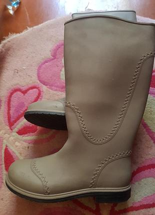 Резиновые сапоги женские