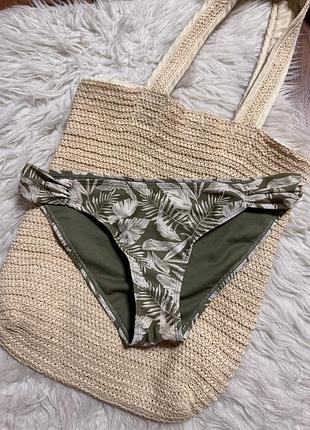 Плавки від купальника кольору хакі в квітковий тропічний принт primark
