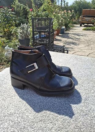 Кожаные женские туфли