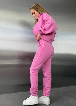Костюм женский теплый на флисе спортивный комплект кофта на молнии и штаны джоггеры повседневный стильный розовый