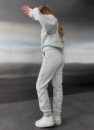 Костюм женский теплый на флисе спортивный комплект кофта на молнии и штаны джоггеры повседневный стильный серый меланж