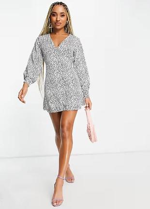 Сукня коротка